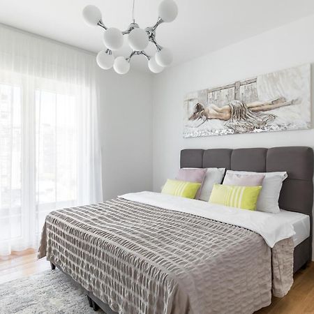 Elysian Zen Luxury Apartment - Two Bedroom Apartment With Terrace And Sea View Split Bagian luar foto