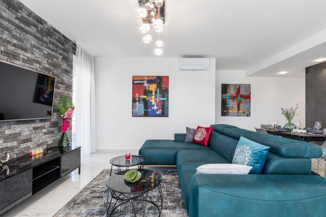 Elysian Zen Luxury Apartment - Two Bedroom Apartment With Terrace And Sea View Split Bagian luar foto